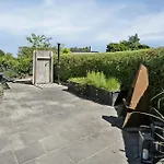 Cozy Summer House Close To The *