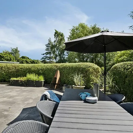 Cozy Summer House Close To The 別荘 *